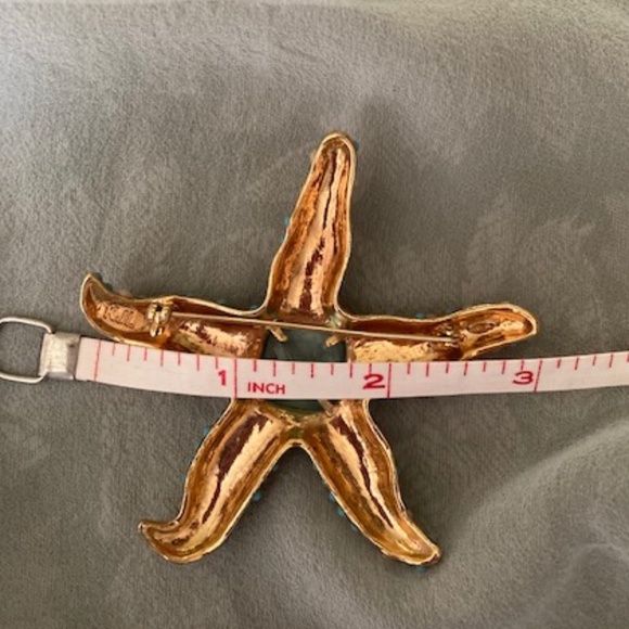 Kenneth Jay Lane Starfish Brooch - Picture 5 of 6